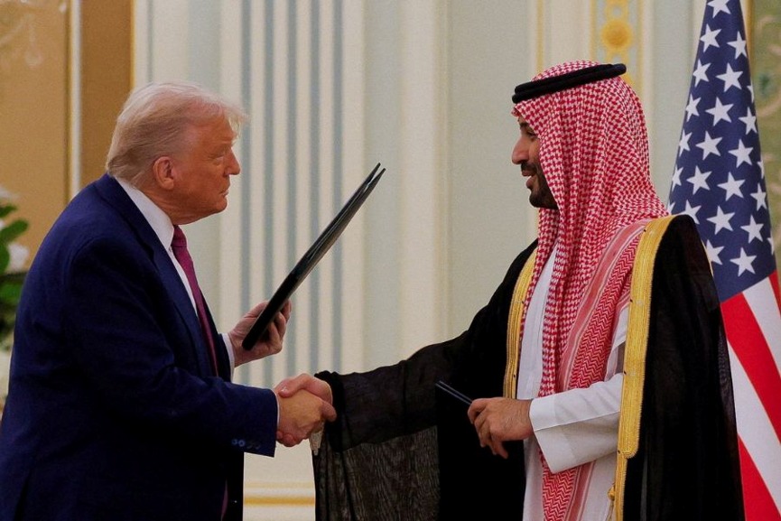 التأثيرات القانونية والاقتصادية في ضوء زيارة ترامب إلى المملكة العربية السعودية ودول الخليج 